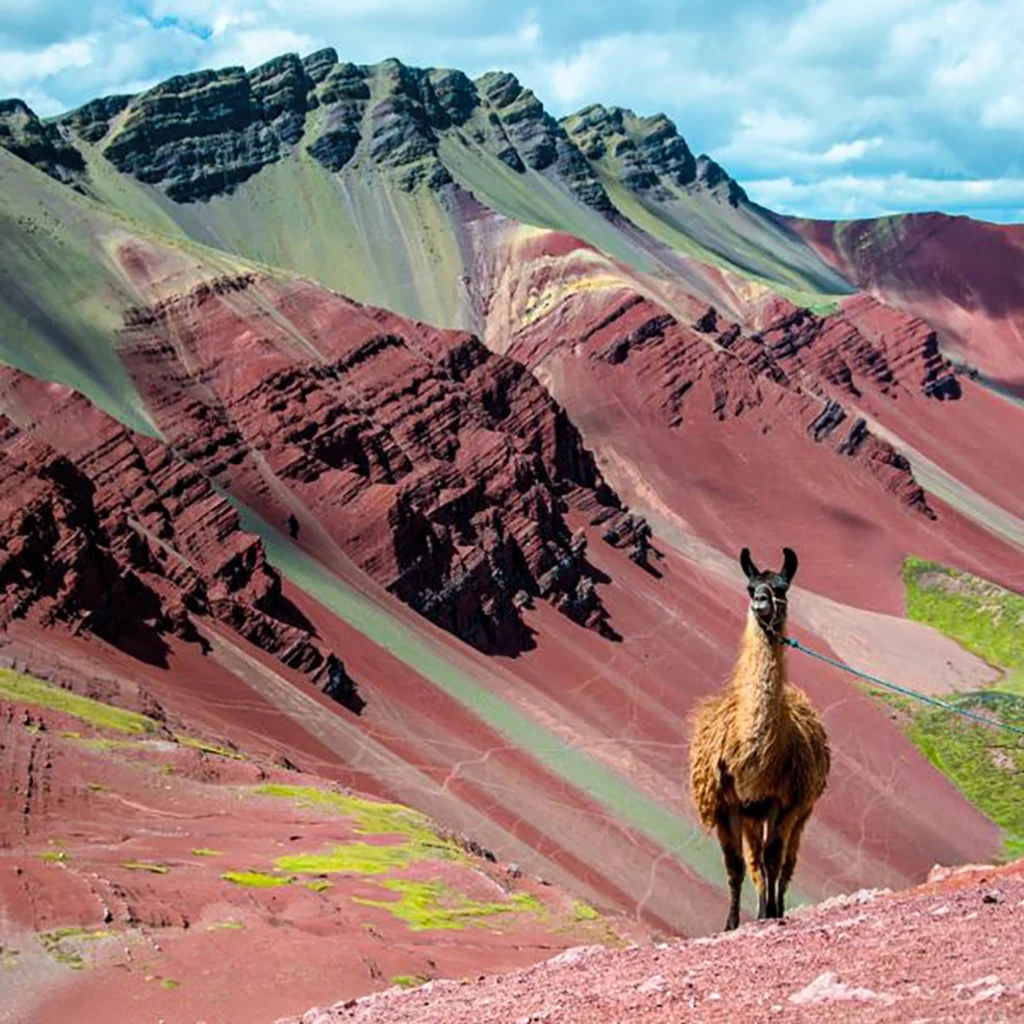 Montaña Valle Rojo -Pachamama -Escape 