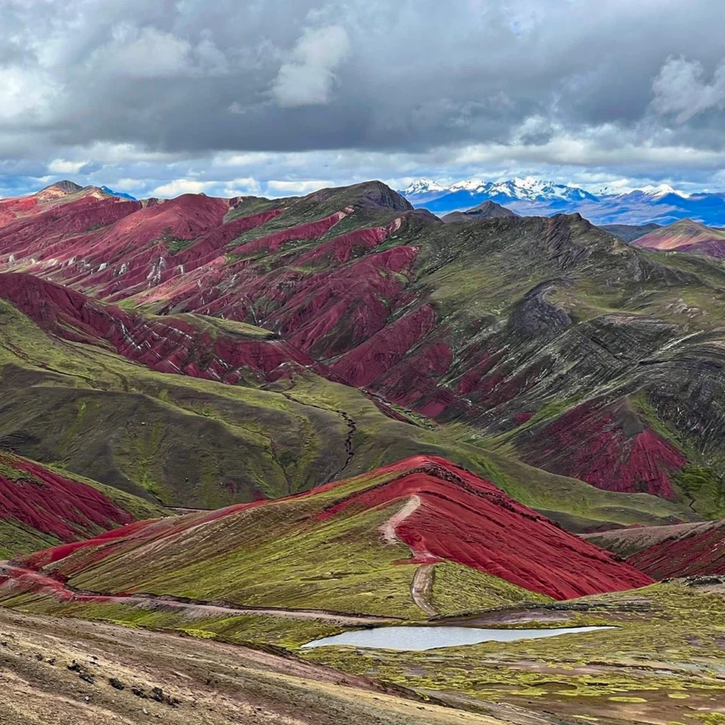 Valle Rojo-Pachamama Escape 