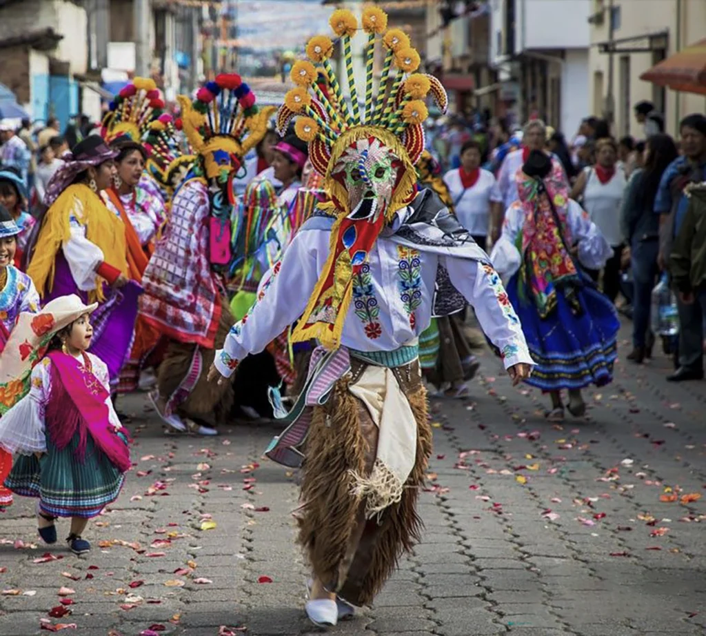 Virgen del Carmen -Pachamama Escape
