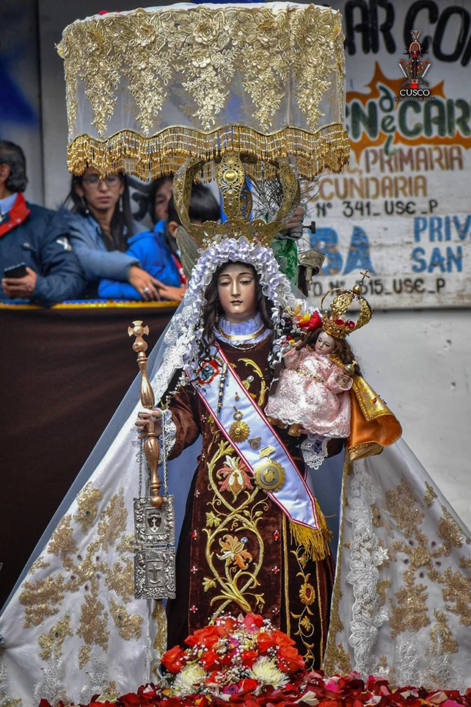 Virgen del Carmen -Pachamama Escape